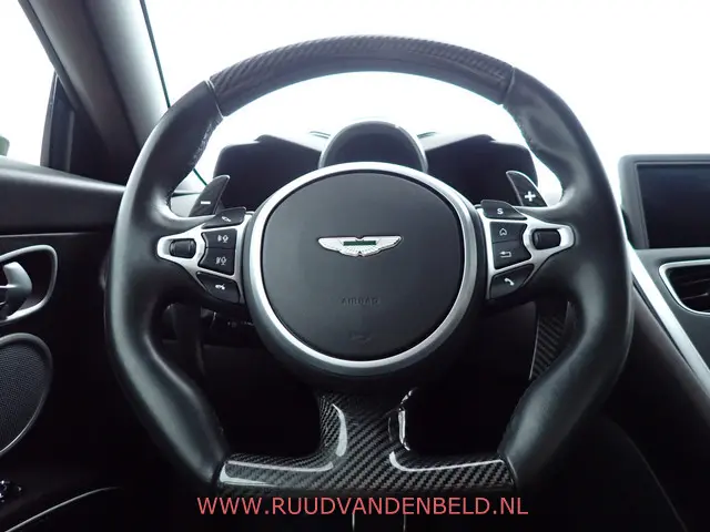 Aston Martin DBS