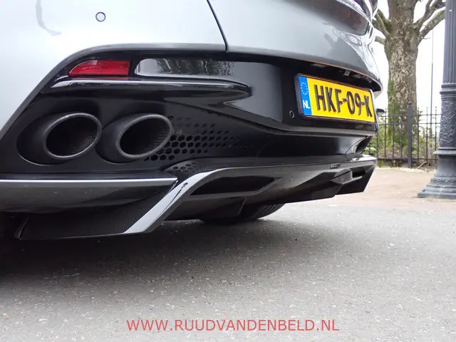 Aston Martin DBS
