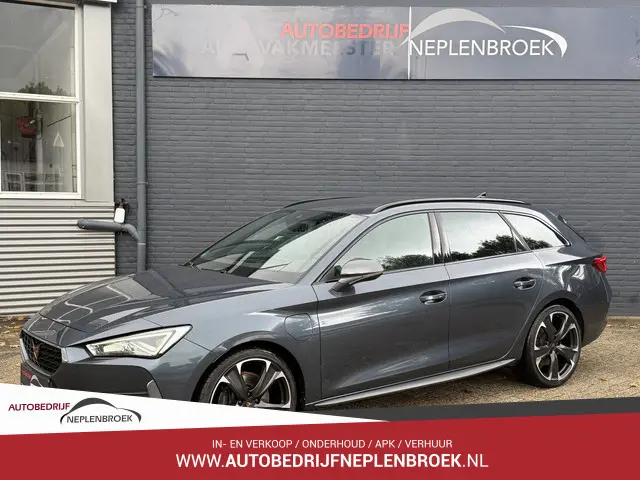 CUPRA Leon Sportstourer 1.4 e-Hybrid VZ Adrenaline 245pk 1e eigen dealer onderhouden !!