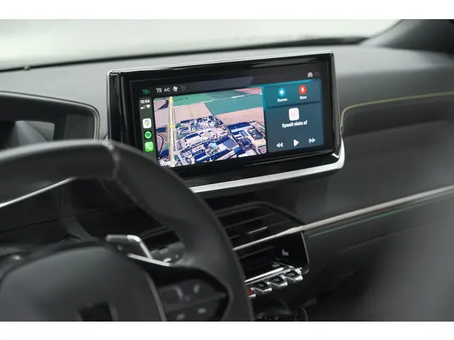 Peugeot 2008 PureTech 130 EAT8 GT | 360 Camera | Stoelmassage | Adaptieve Cruise Control | Dodehoekd...