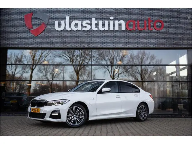 BMW 3-serie 320e M-Sport , Panoramadak, Leer, Carplay,