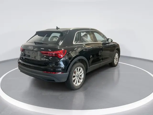 Audi Q3 45 TFSIe 245pk S-tronic Advanced Edition · Camera · Apple/Android Car Play · P-Sensoren · El...