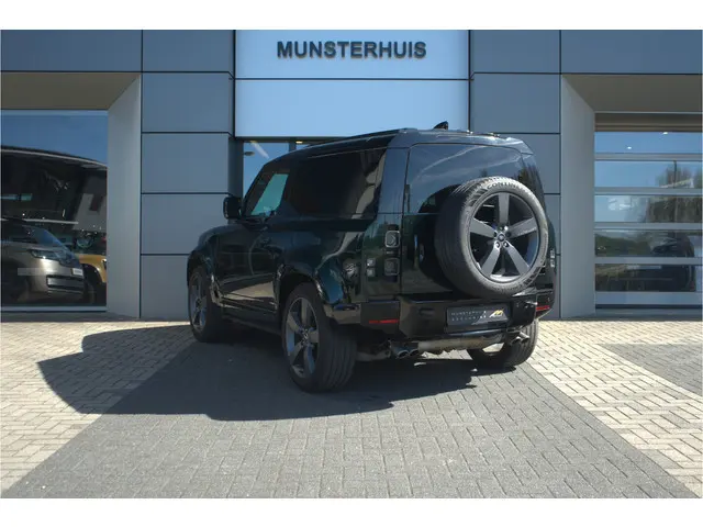 Land Rover Defender 5.0 P525 90 V8 | British Racing Green | Grijs kenteken | Koelvak | Elektrische t...