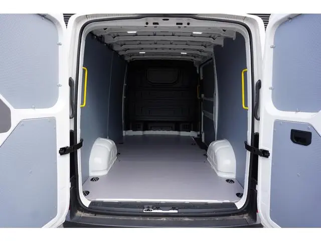 MAN TGE 3.140 140PK L3H2/L2H1 Apple Carplay Cruise Trekhaak Camera 270 Graden Deuren
