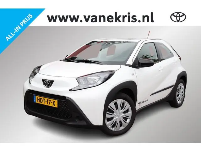 Toyota Aygo X 1.0 VVT-i MT Play, Armsteun