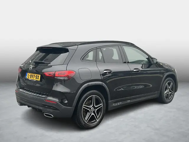 Mercedes-Benz GLA-klasse 250 e Business Solution AMG Limited Memory Seats| Multibeam LED| Panoramada...
