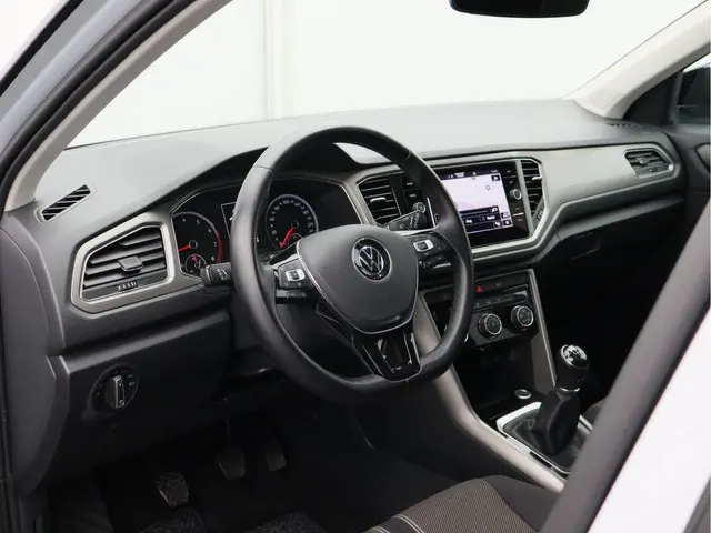 Volkswagen T-Roc 1.0 TSI Style Business/ camera/ schuifdak/ zeer mooi!