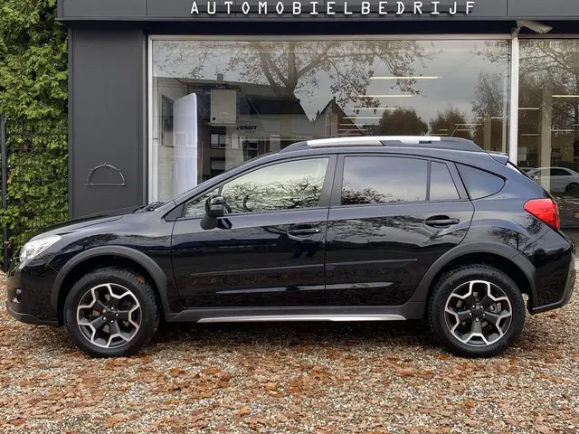 Subaru XV 2.0i Comfort AWD | Stoelverwarming | Cruise Control | Apple Carplay/Andorid Auto | Achteruitrijcamera | Klimaat Controle | Trekhaak Afneembaar |
