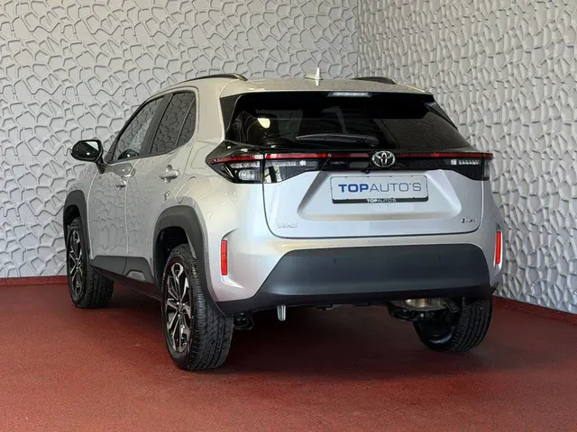 Toyota Yaris Cross 1.5 HYBRID DYNAMIC STOEL/STUUR VERW. 17''LMV KEYLESS CAMERA LED ZWARTE HEMEL ✅ To...