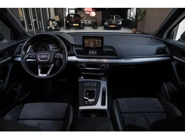 Audi Q5 55 TFSI PHEV S Line | Quattro | Camera | Stoelverwarming |