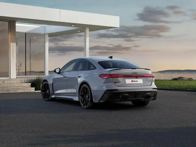 Audi RS5 Limousine 2.9 TFSI quattro 639 pk · Audi Exclusive Nardogrijs · Audi Sportpakket · Keramisc...