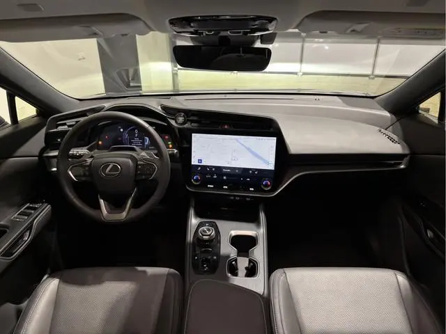 Lexus RZ