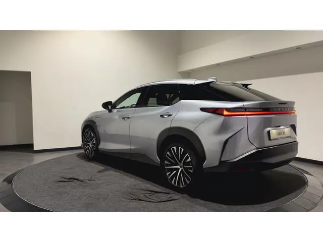 Lexus RZ