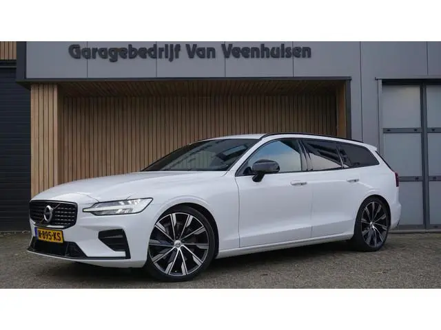 Volvo V60 2.0 T5 250pk R-Design Black Optik H&K Leder 20inch LM Navi LED Virtual Cockpit Stoel & Stu...