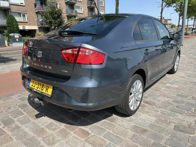SEAT Toledo 1.2 TSI Style Connect airco/ecc navigatie apk