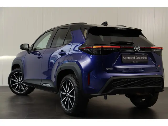 Toyota Yaris Cross 1.5 Hybrid 130 GR SPORT, Head Up Display, JBL Stoel en stuurverwarming