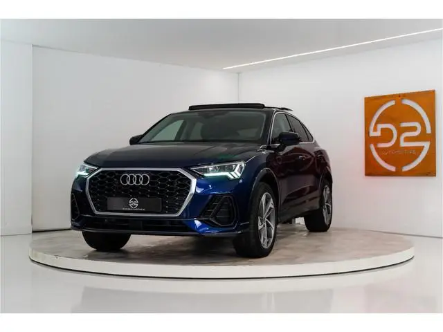 Audi Q3 Sportback 45 TFSI e Edition 245PK | Pano | Matrix | Sfeer | Cam | Stoelverw. | 12 MND Garant...