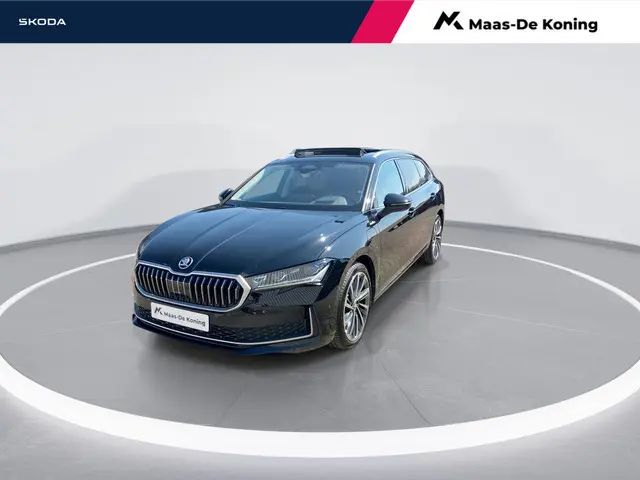 Skoda Superb 1.5TSI 150kW/204PK PHEV Laurin en Klement · Leder · Panoramadak · Trekhaak · Garantie t...