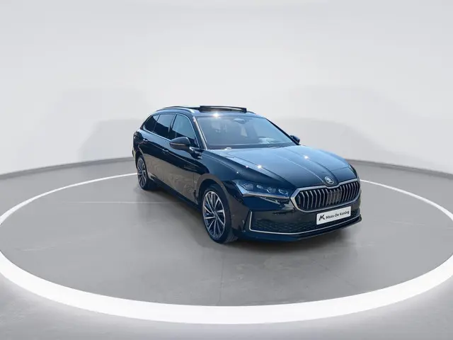 Skoda Superb 1.5TSI 150kW/204PK PHEV Laurin en Klement · Leder · Panoramadak · Trekhaak · Garantie t...