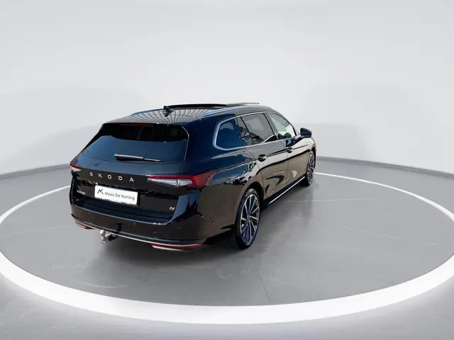 Skoda Superb 1.5TSI 150kW/204PK PHEV Laurin en Klement · Leder · Panoramadak · Trekhaak · Garantie t...