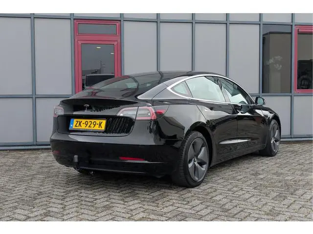 Tesla Model 3 Standard RWD Plus 60kWh SOH 84% Trekhaak