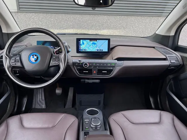 BMW i3 S 184pk Executive 42 kWh 120Ah /Leder/Carplay/W-pomp/3-Fase/20"