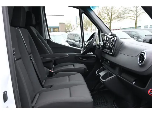 Mercedes-Benz eSprinter