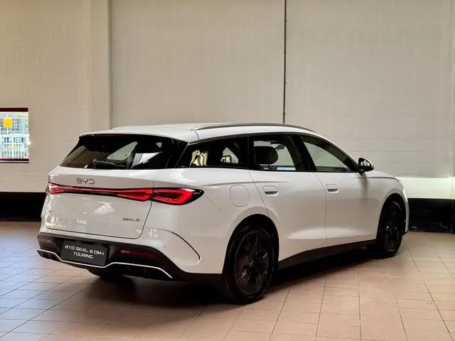 BYD SEAL