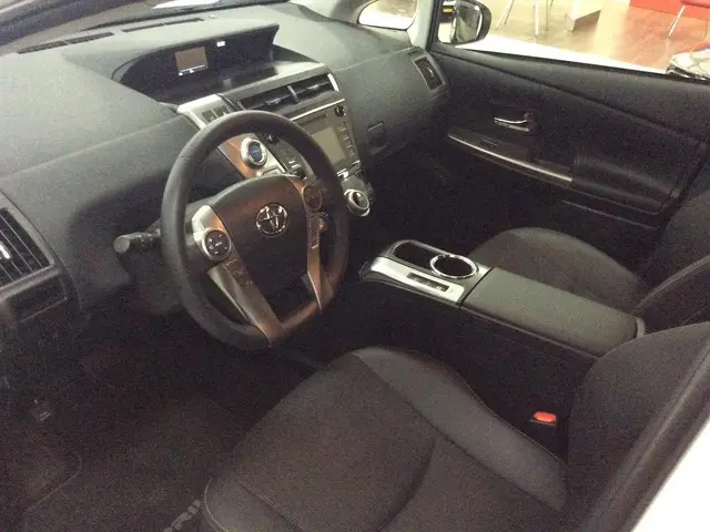 Toyota Prius+ 1.8 Hybrid Dynamic Automaat * 7-zits!