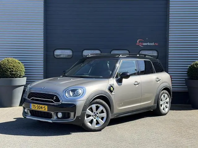 Mini Mini Countryman 1.5 Cooper S E ALL4 Chili | Panoramadak | Camera | Head-Up Display | Harmon Kar...