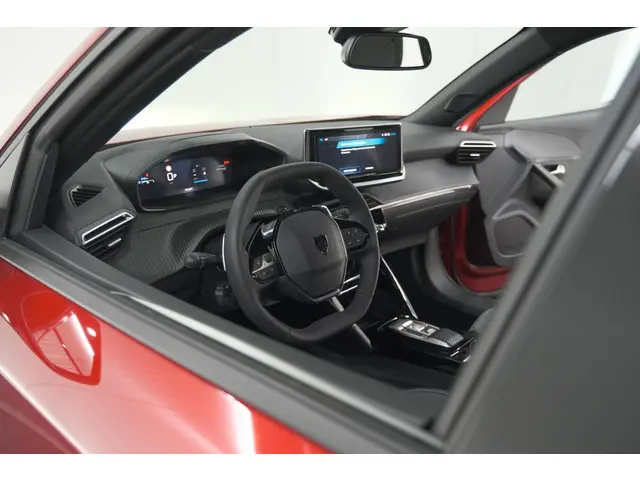 Peugeot 2008 Hybrid 145 e-DCS Allure | 360 Camera | Adaptieve Cruise Control | Navigatie | Dodehoekd...