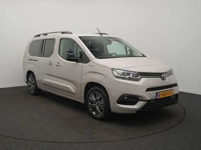 Toyota pro-ace