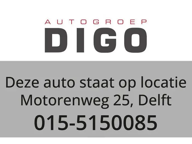 Toyota Yaris Cross 1.5 HYBRID DYNAMIC GARANTIE TOT 2035! . STUUR & STOELVERWARMING . ACHTERUITRIJ CA...