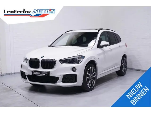 BMW X1 sDrive18d M Sport Panodak Head-up Leder Camera Afn. trekhaak PDC v+a