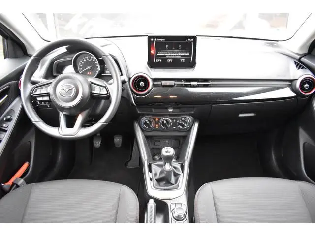 Mazda 2 1.5 Skyactiv-G Sportive / Carplay / Cruise / Camera / Stoelverwarming