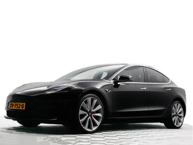 Tesla Model 3 Performance S Dual Motor Aut- SOH 91%, Panoramadak, Autopilot, Comfort Leder, Carbon P...