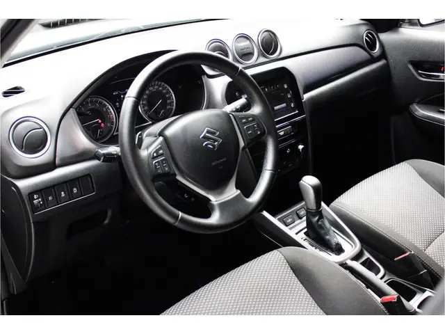 Suzuki Vitara 1.0 Boosterjet S. Navi Camera Climate Cruise Stoelverwarming Metallic lak LM velgen
