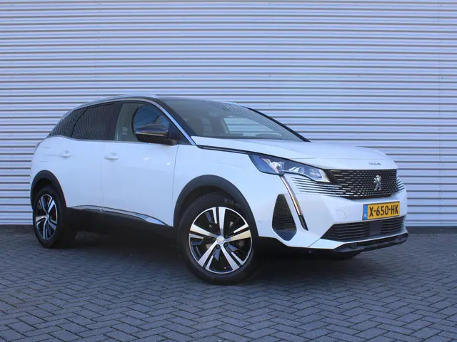 Peugeot 3008 1.2 PureTech GT | Trekhaak | Stoelverwarming | Cruise adapt. | Camera | Dodehoek detect...