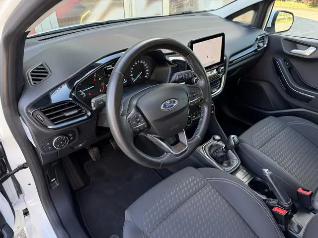 Ford Fiesta 1.0 EcoBoost Hybrid Titanium / Cruise / Airco / Carplay / Keyless / Lane assist