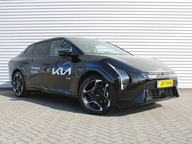 Kia EV4 Fastback GT-PlusLine 81.4 kWh | Schuifdak | Stuur-/stoelverwarming + ventilatie | Camera ron...