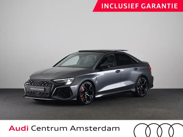 Audi RS 3 Limousine 2.5 TFSI quattro 400pk | Panoramadak | 3-spaaks sport afgevlakt stuurwiel | Adap...