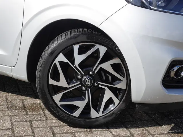 Hyundai i10 1.0 T-GDI N Line 100PK 5-zits TWO-TONE | NAVI | CLIMA | LMV | BT-TEL