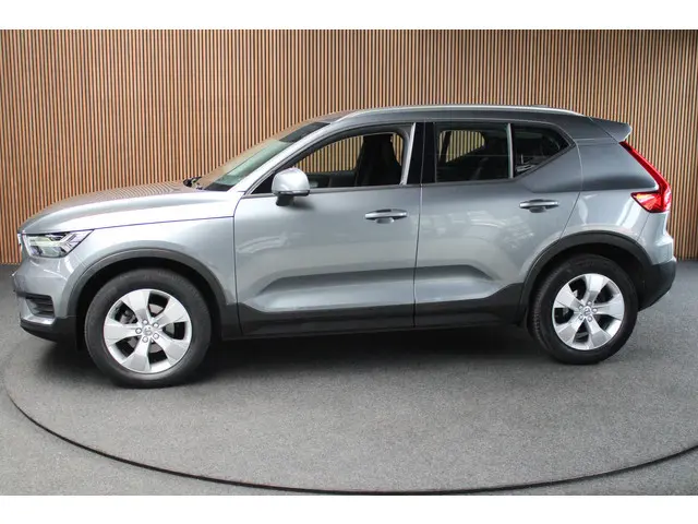 Volvo XC40 1.5 T3 Momentum Navi Leer PDC Camera Climate Carplay ACC PDC LM velgen BTW auto