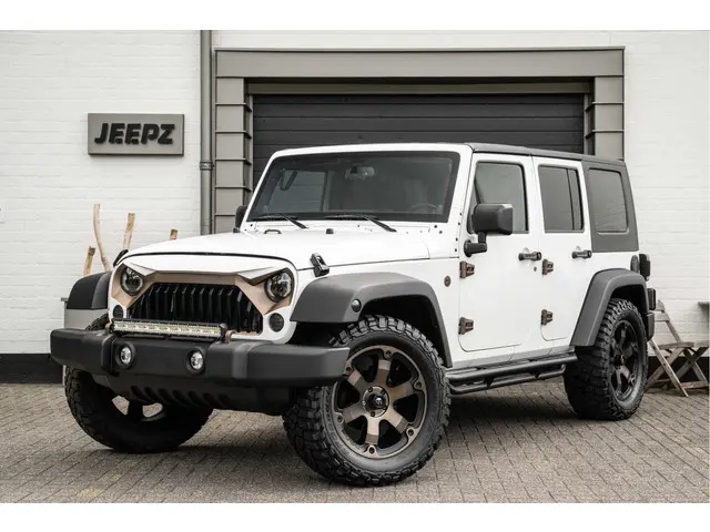 Jeep Wrangler Unlimited 3.6 Sahara -  Fuel velgen 20 inch