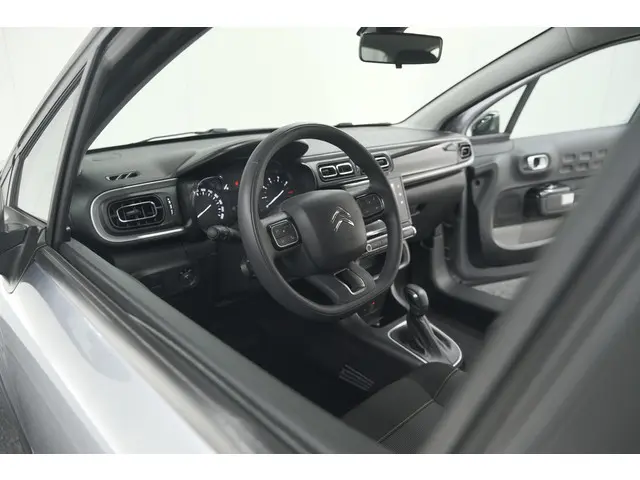 Citroen C3 PureTech 110 EAT6 Max | Parkeersensoren | Apple Carplay | 16 Inch Lichtmetalen Velgen