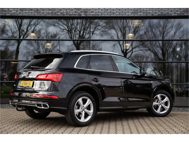 Audi Q5 55 TFSI e quattro Competition S-line , Virtual cockpit, Trekhaak, 1750 kg Trekgewicht!