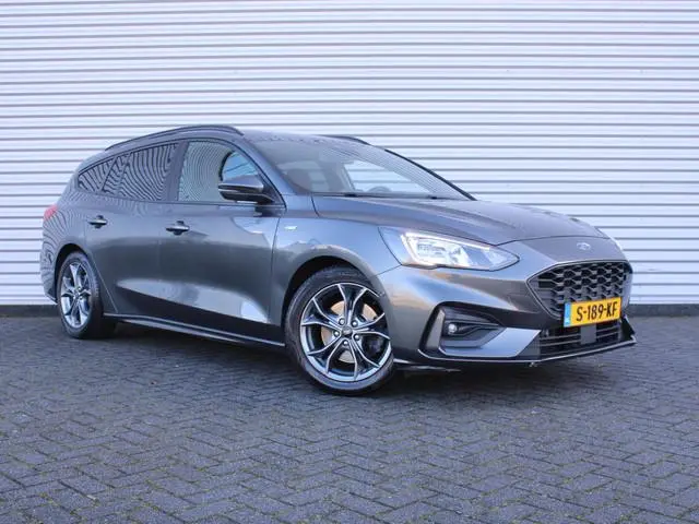 Ford Focus Wagon 1.0 EcoBoost ST Line Business | Stuur-/stoel-/voorruitverwarming | Camera | Clima |...