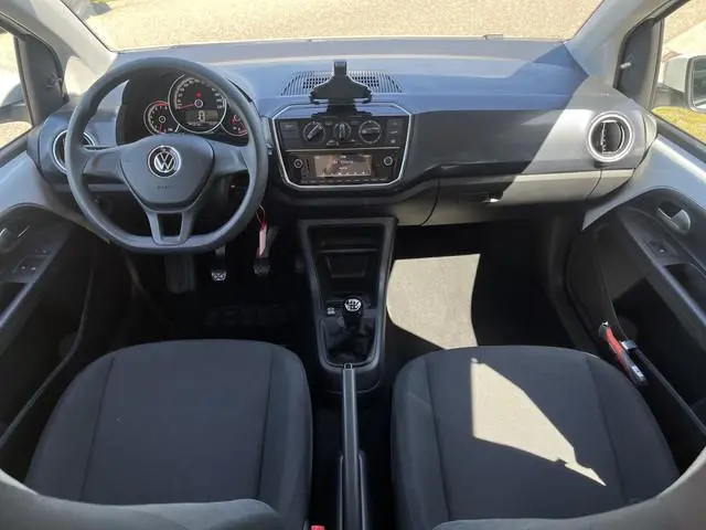 Volkswagen Up! 1.0 2e Pinksterdag open 09.30 - 17.00 uur