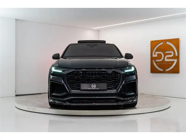 Audi RSQ8