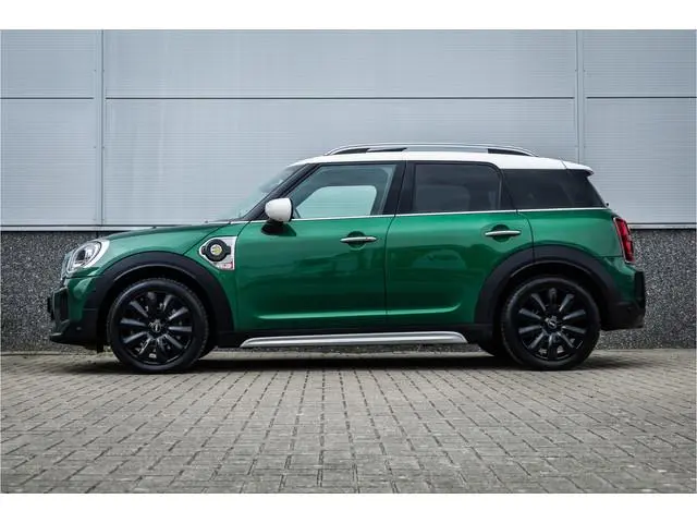 MINI Mini Countryman 1.5 Cooper S E ALL4 Pano / Adaptieve cruise / Leder / 18inch / Camera /
